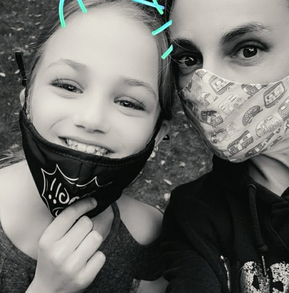 Meet your Posher, Stacey - Picture 1 of 1